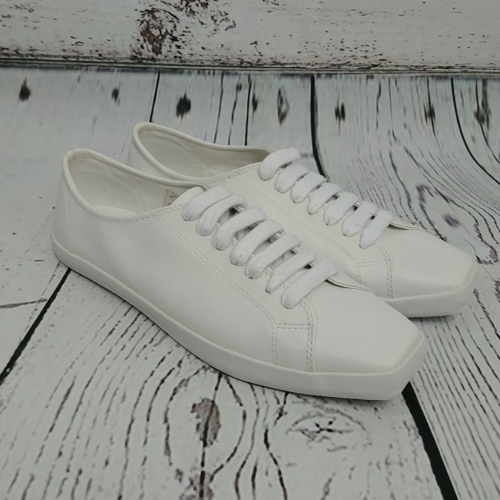 JC Play by Jeffrey Campbell rhythm white leather sneakers NEW 7